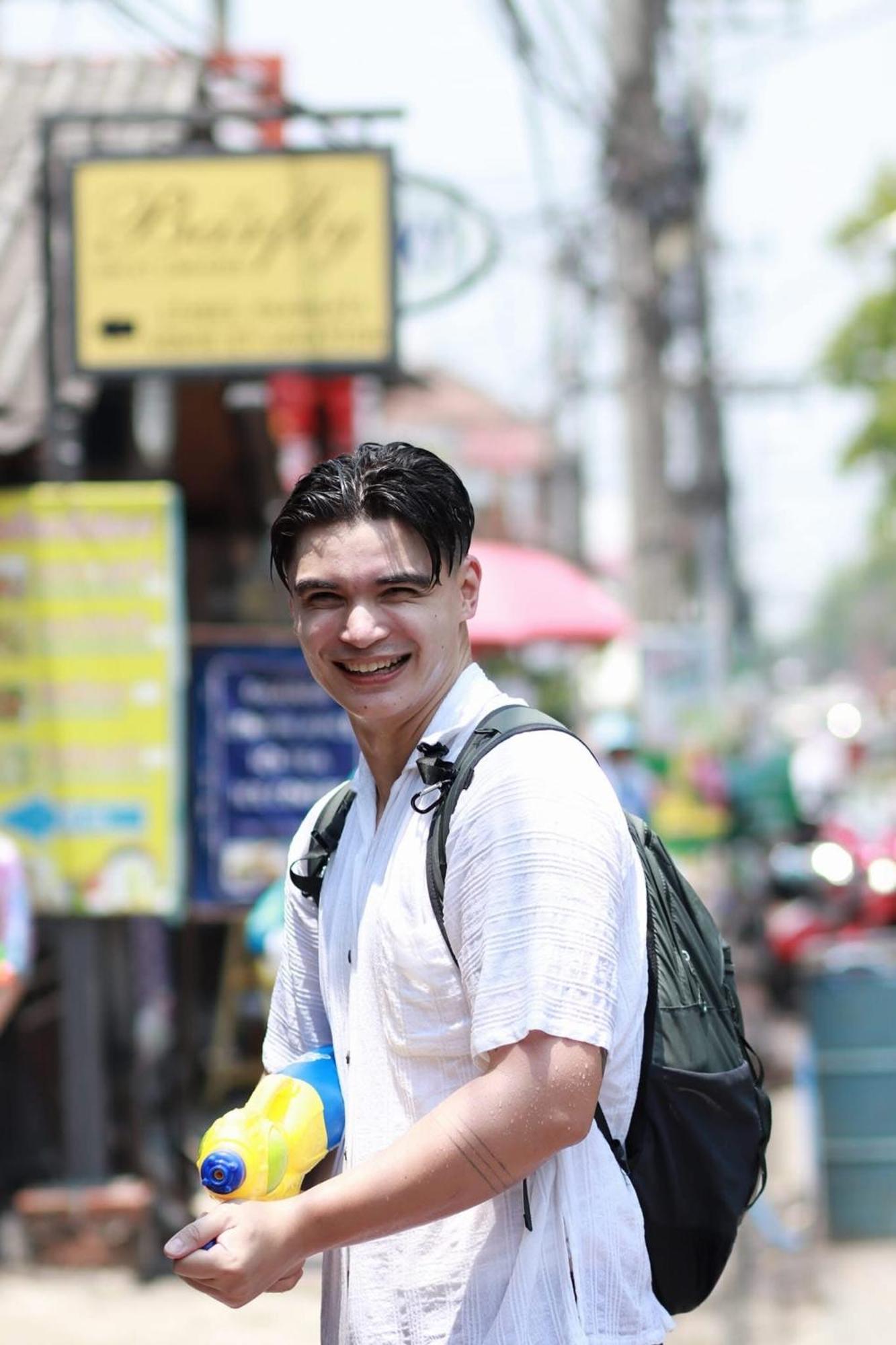 W2 Hostel Chiang Mai Exterior photo